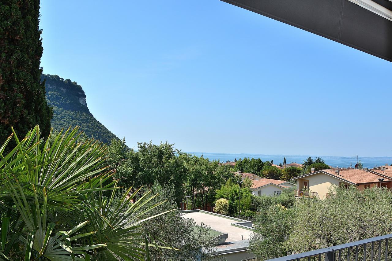 Villa Ca Gardesana With Pool Exterior foto